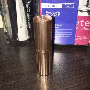 Charlotte Tilbury lipstick in Amazing Grace